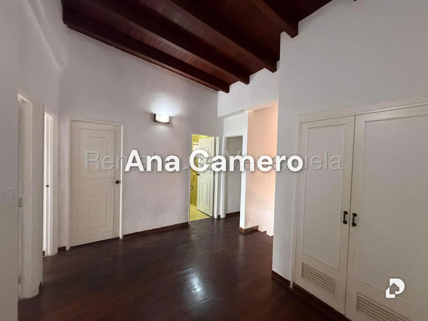 Casa en Alto Prado, Caracas – 25