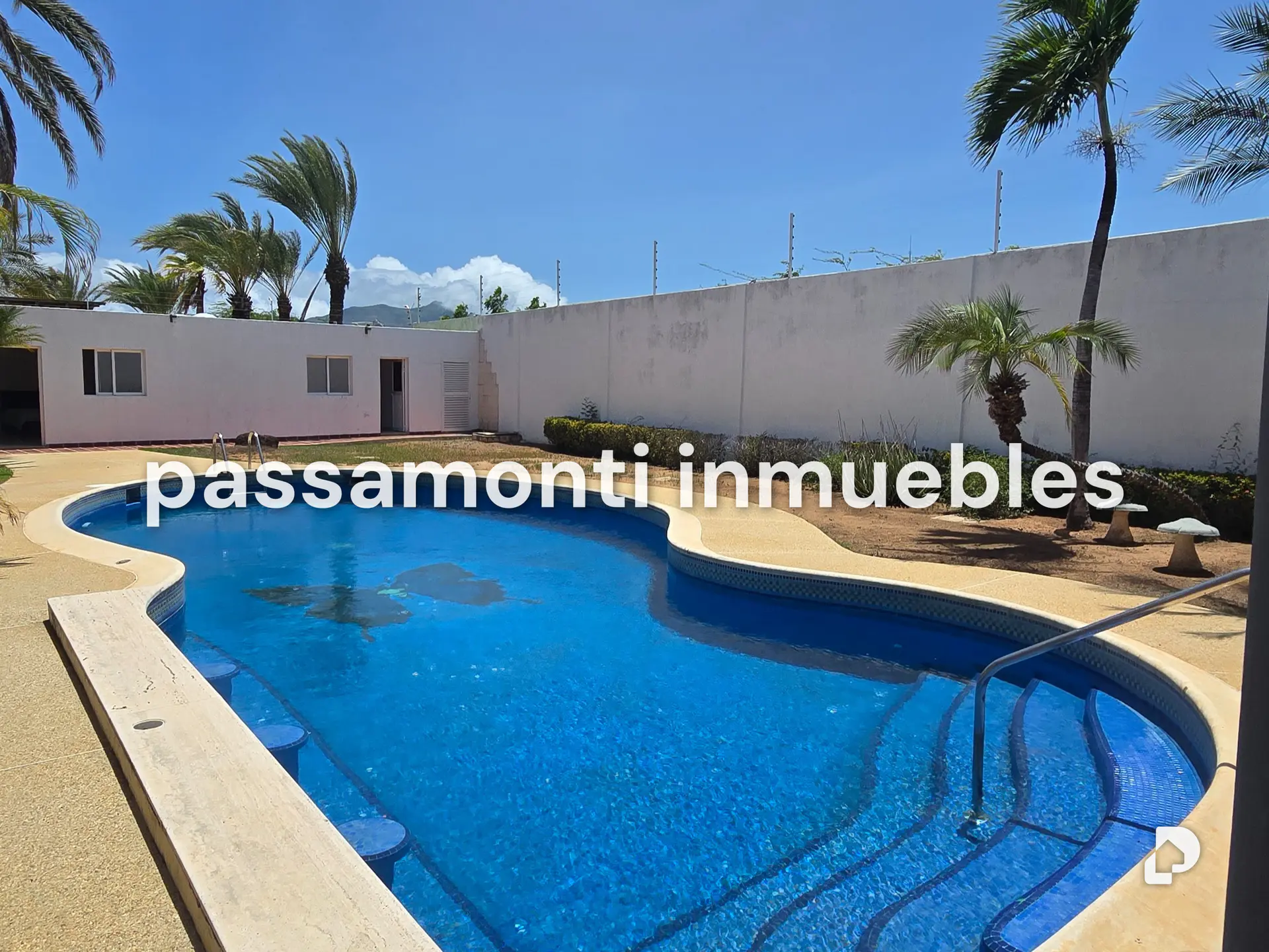 Casa en Puerto Moreno, Pampatar – 3