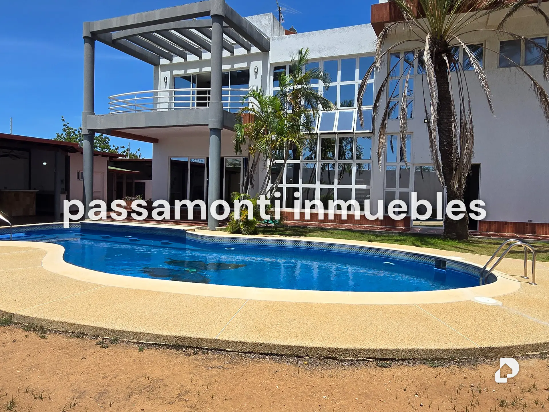 Casa en Puerto Moreno, Pampatar – 1