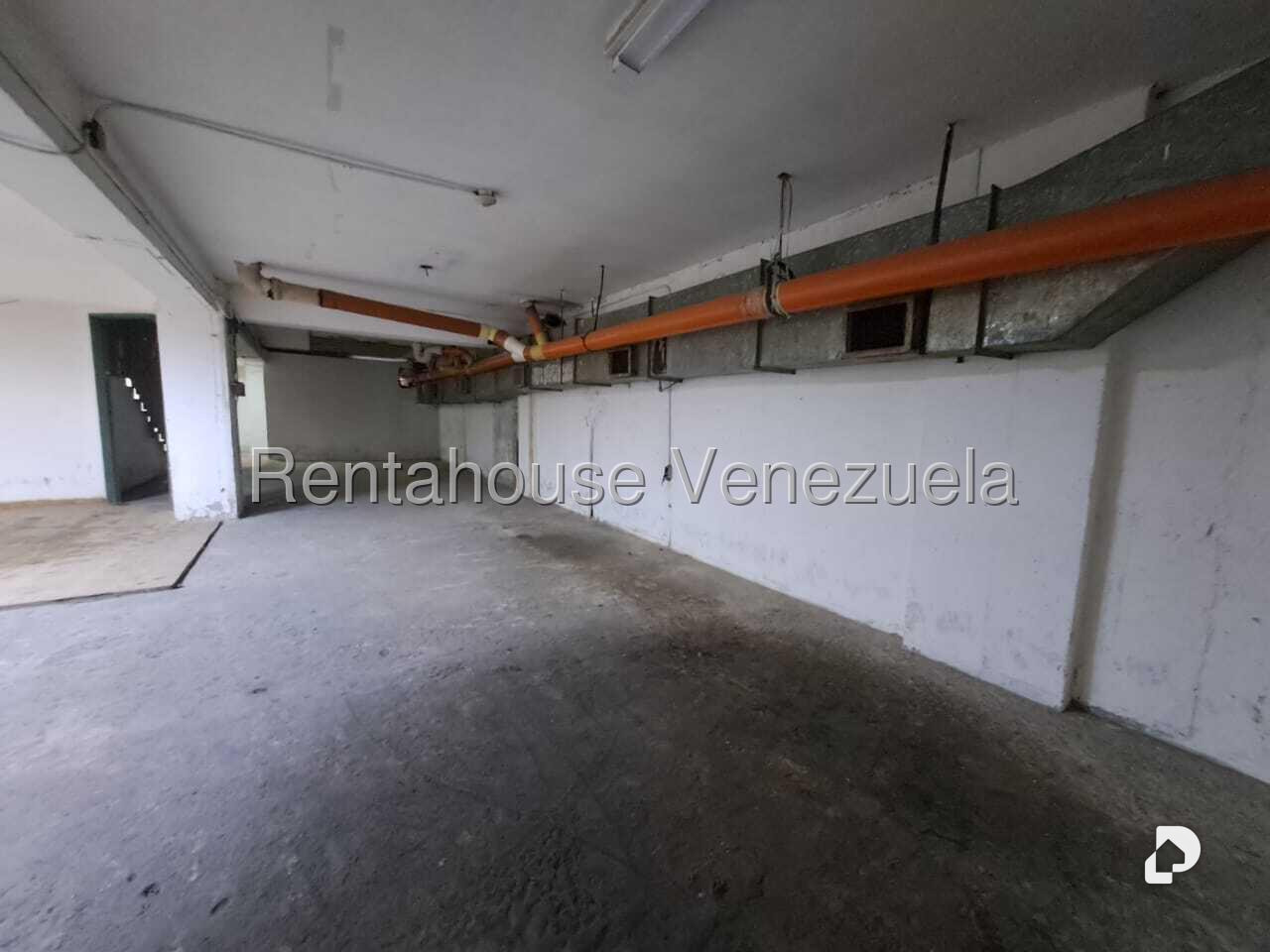 Garage/Parking in Chacao, Caracas – 13
