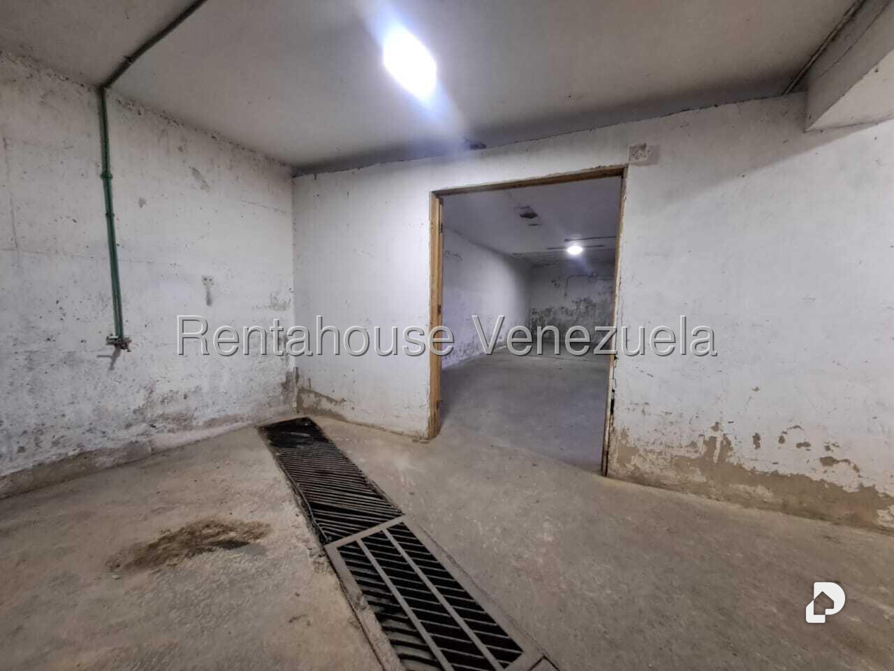Garage/Parking in Chacao, Caracas – 9
