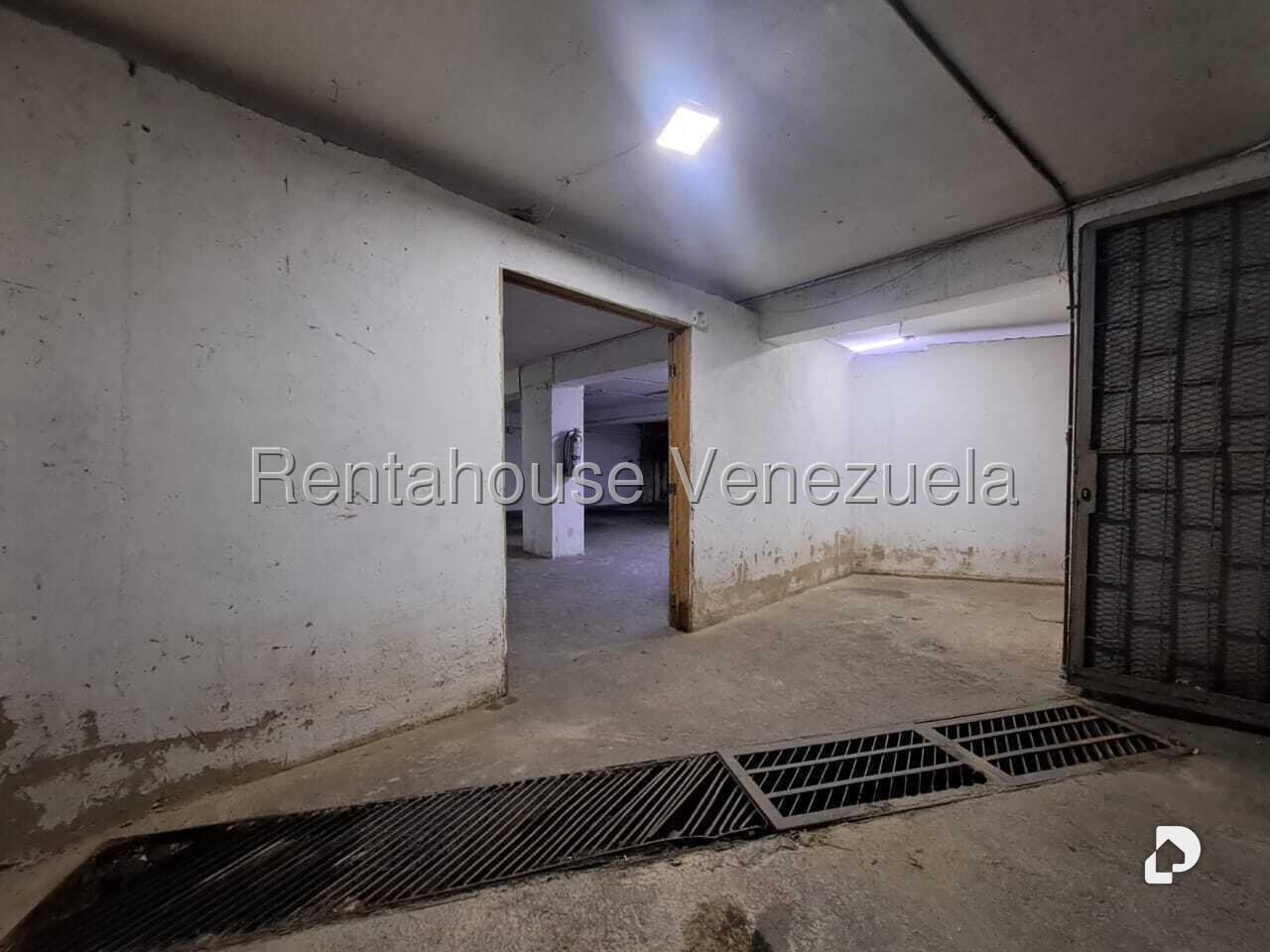 Garage/Parking in Chacao, Caracas – 6