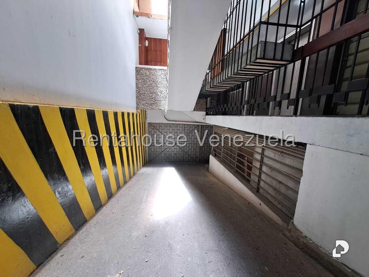 Garage/Parking in Chacao, Caracas – 3