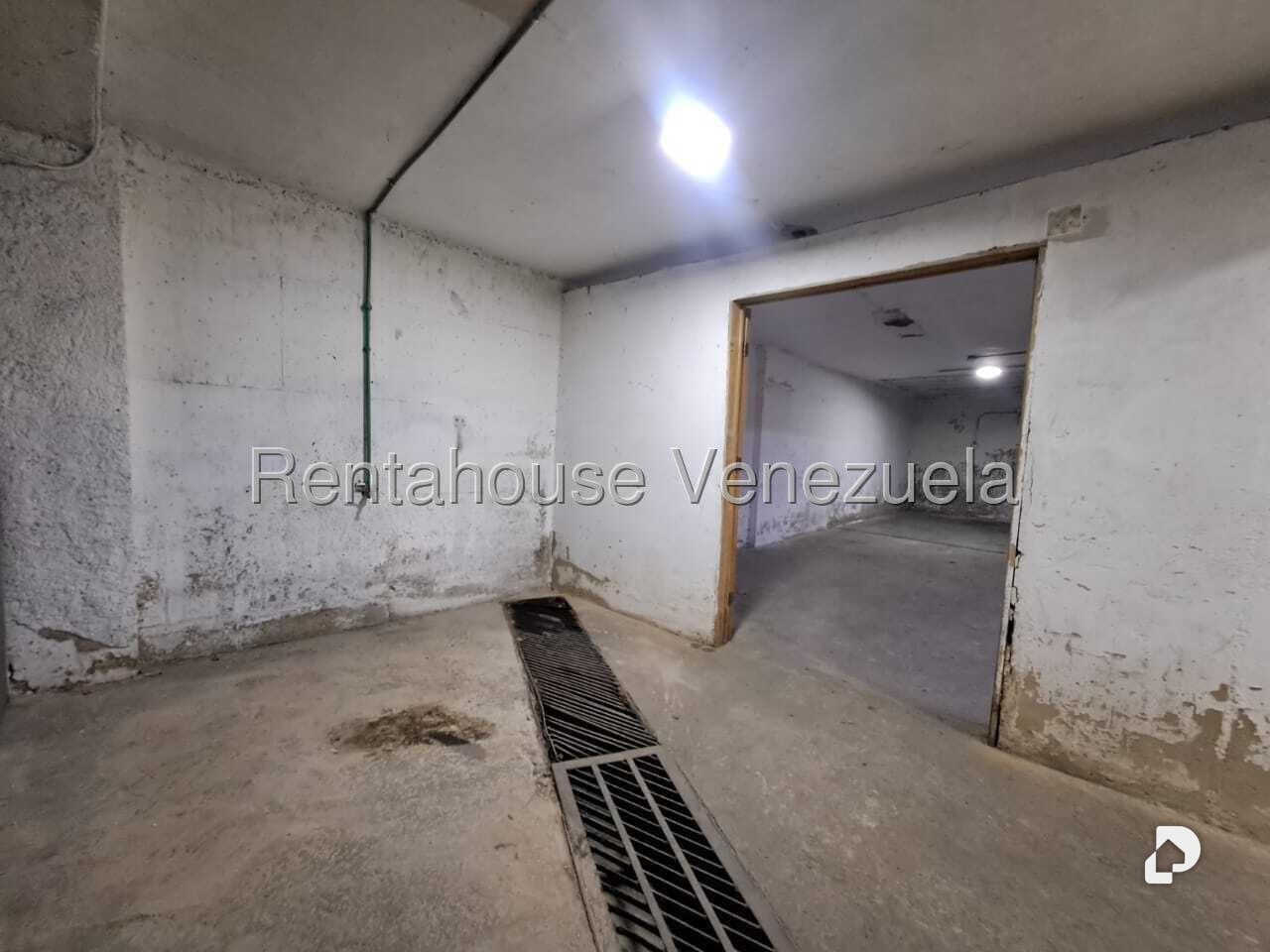 Garage/Parking in Chacao, Caracas – 8
