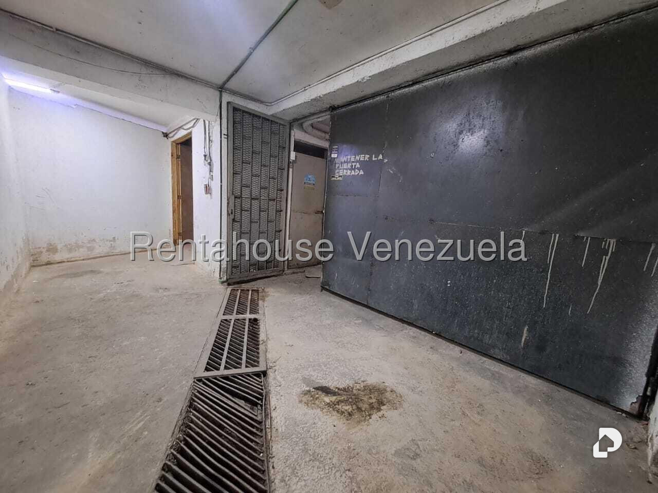 Garage/Parking in Chacao, Caracas – 5