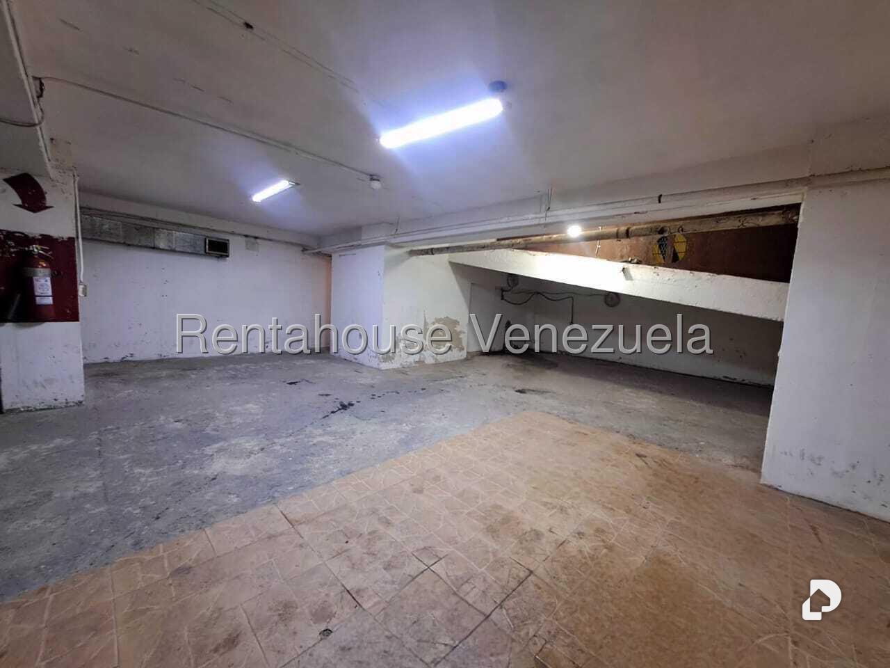 Garage/Parking in Chacao, Caracas – 15