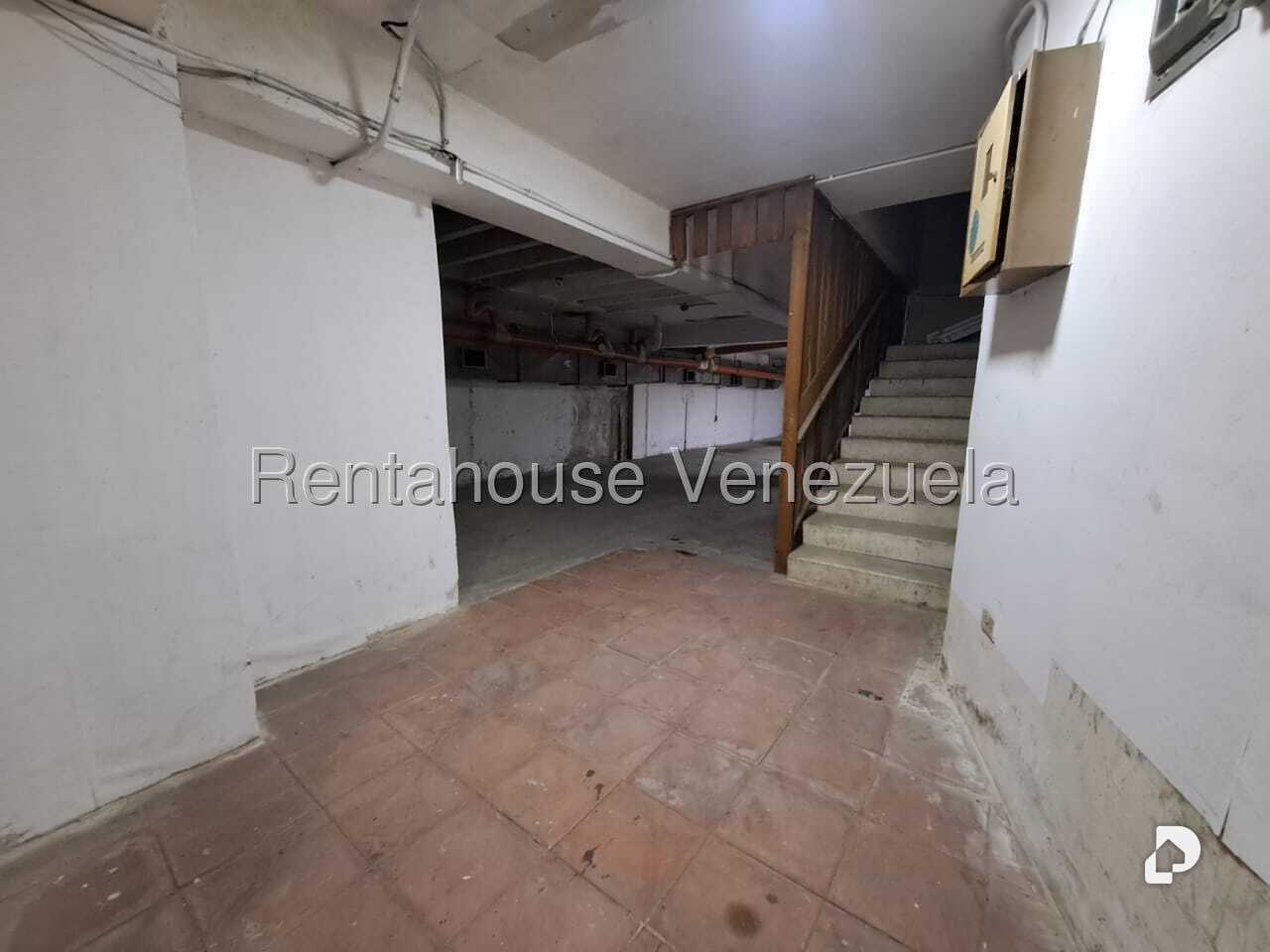 Garage/Parking in Chacao, Caracas – 10