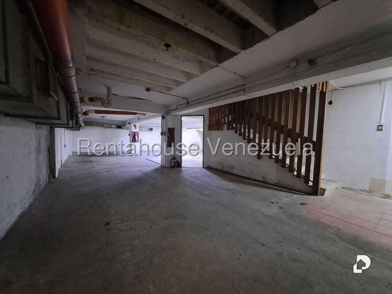 Garage/Parking in Chacao, Caracas – 11