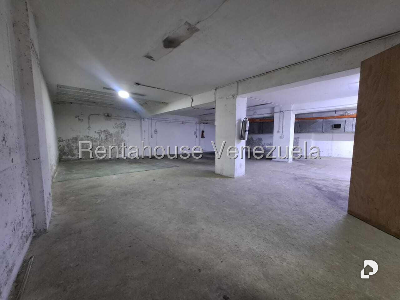 Garage/Parking in Chacao, Caracas – 28