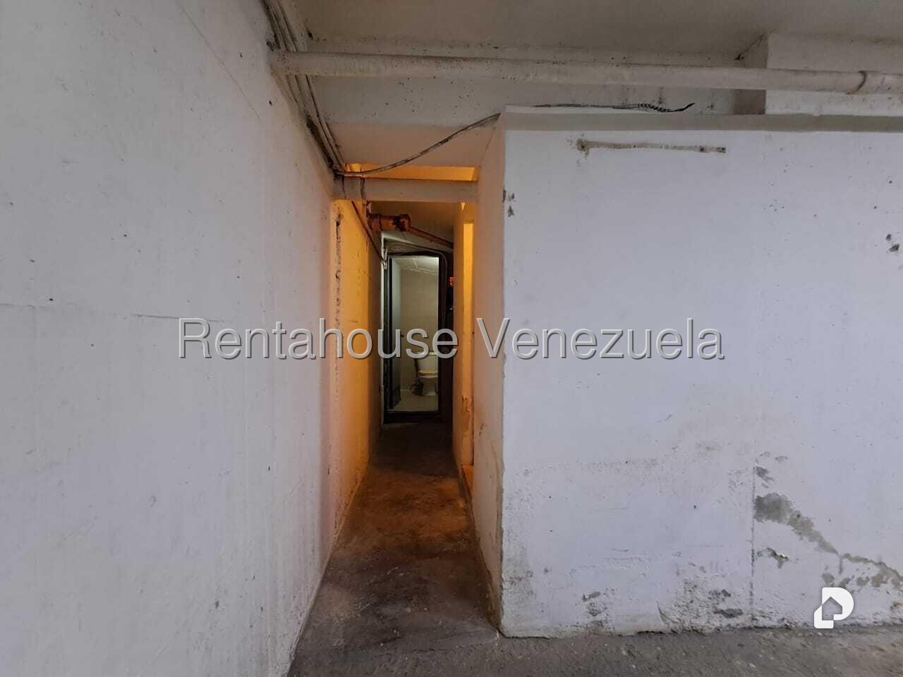 Garage/Parking in Chacao, Caracas – 29
