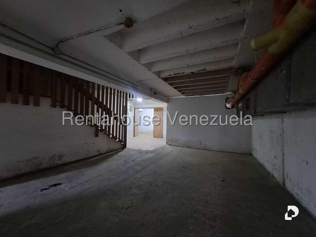 Garage/Parking in Chacao, Caracas – 27