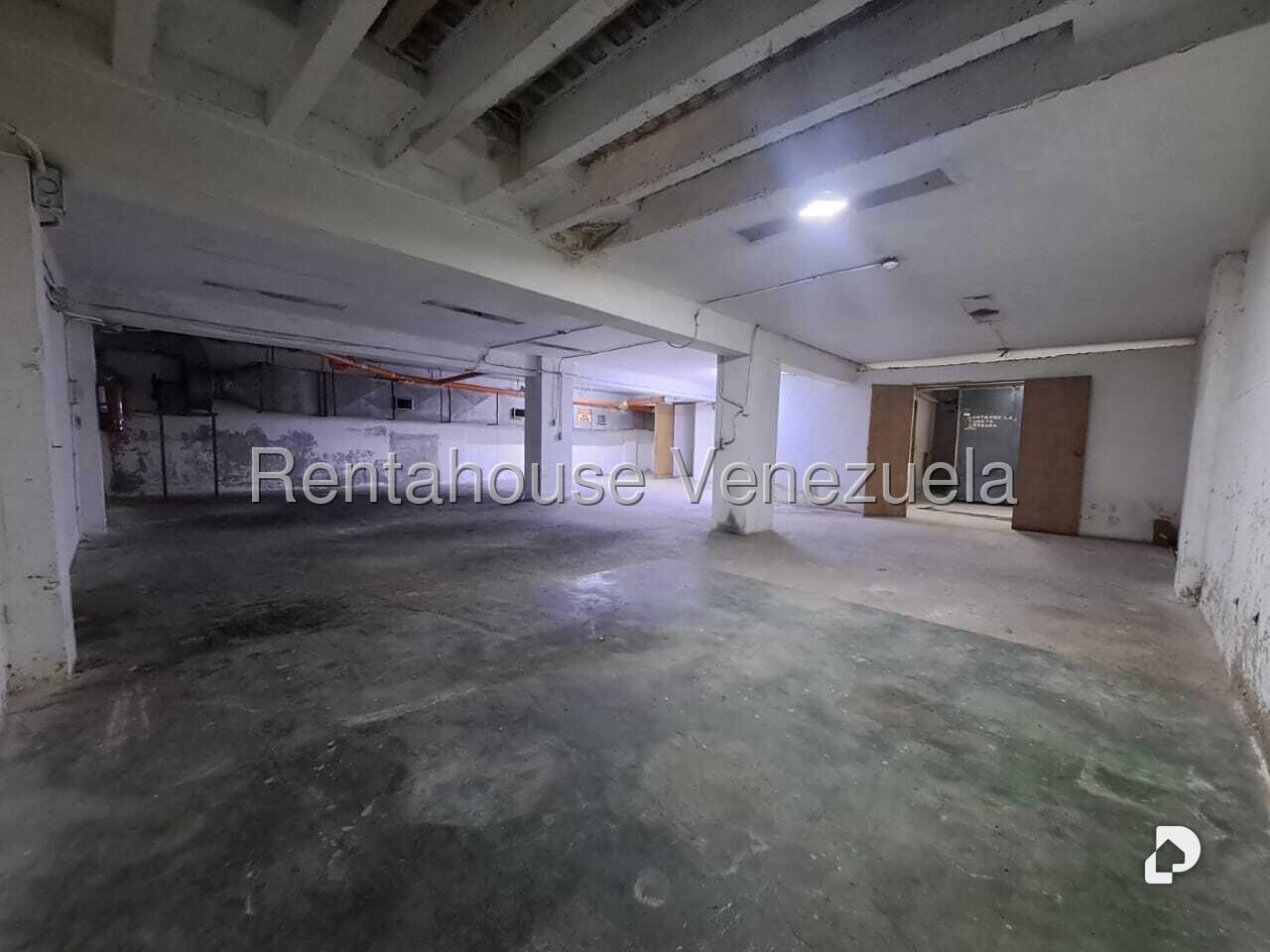 Garage/Parking in Chacao, Caracas – 21
