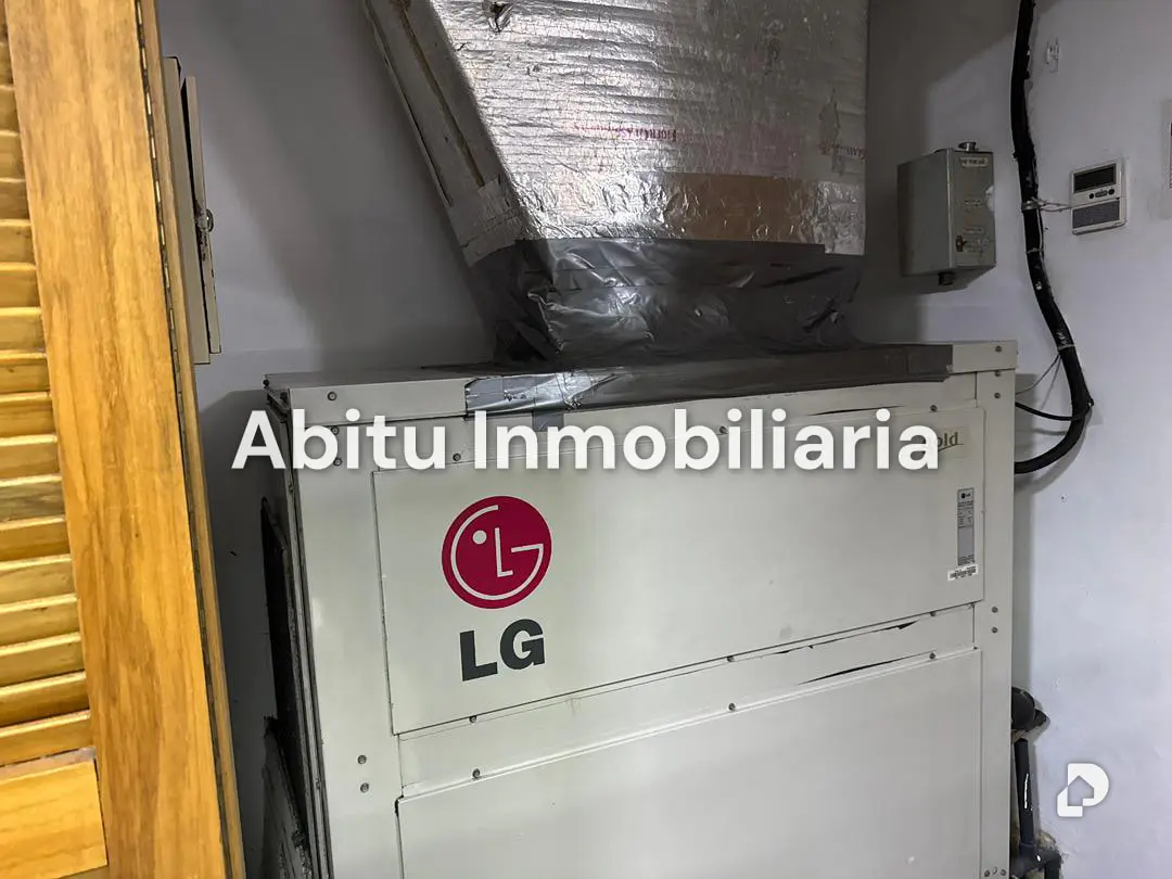 Office in La Castellana, Caracas – 25