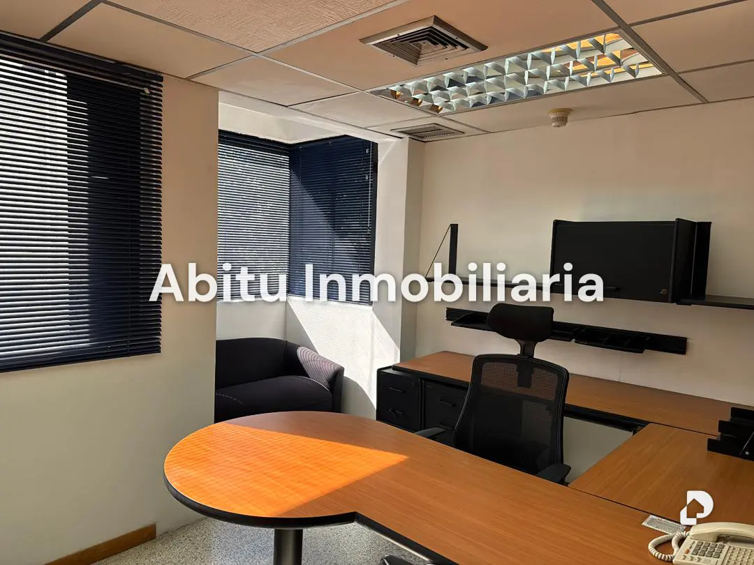 Office in La Castellana, Caracas – 18