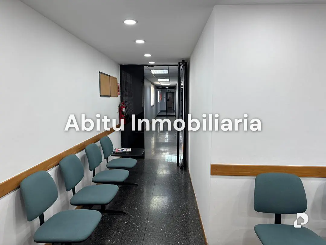 Office in La Castellana, Caracas – 8