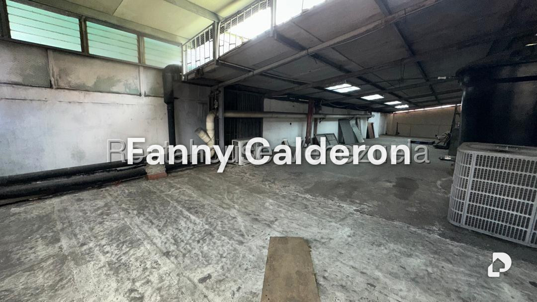 Local comercial en Catia, Caracas – 12