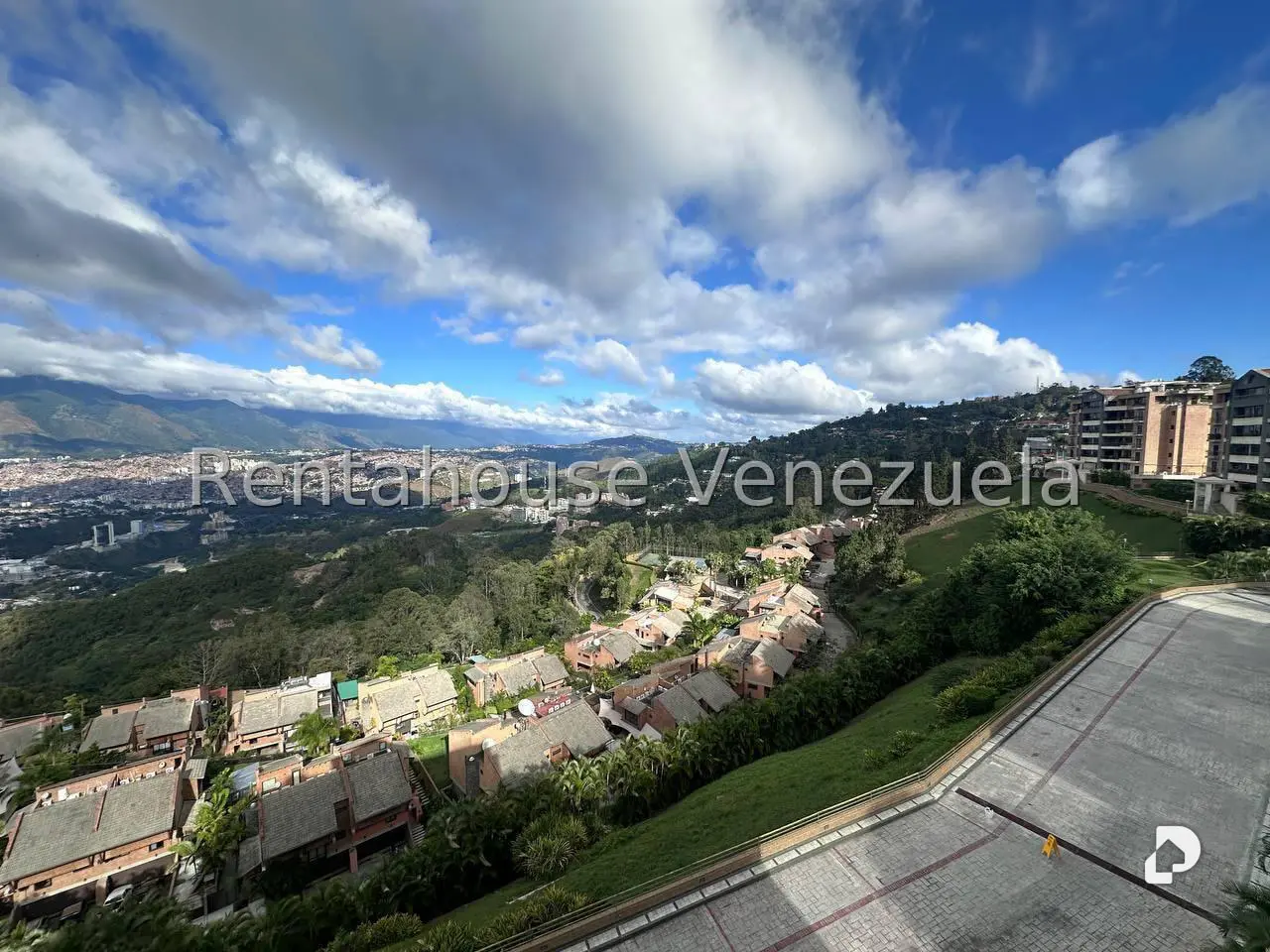 Apartamento en Los Naranjos (del Cafetal), Caracas – 24