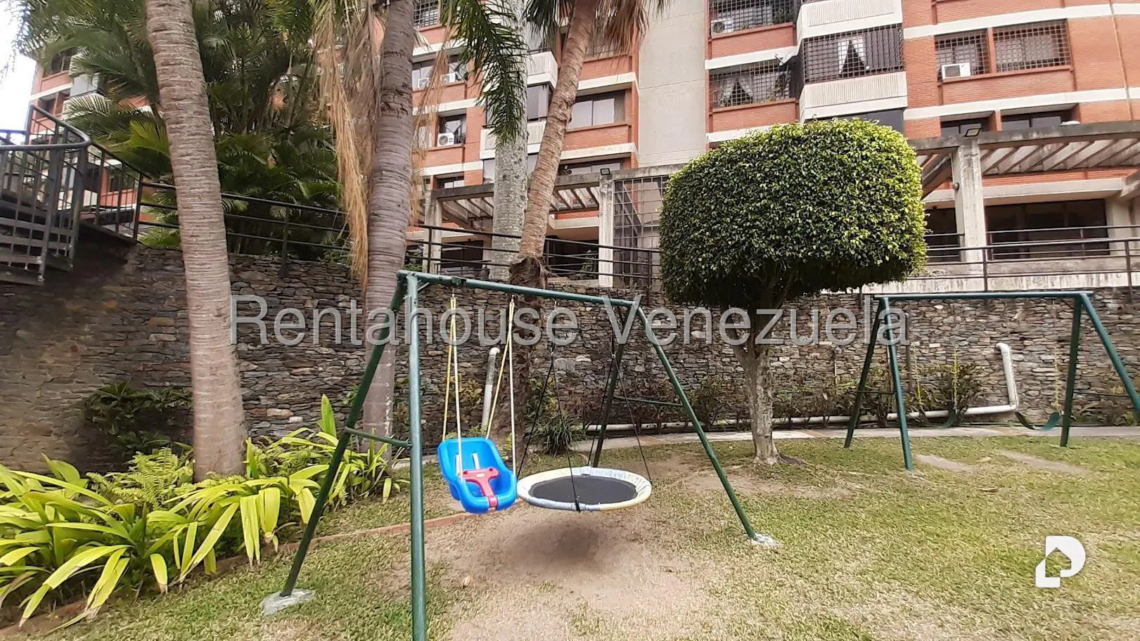 Apartamento en Las Esmeraldas, Caracas – 25