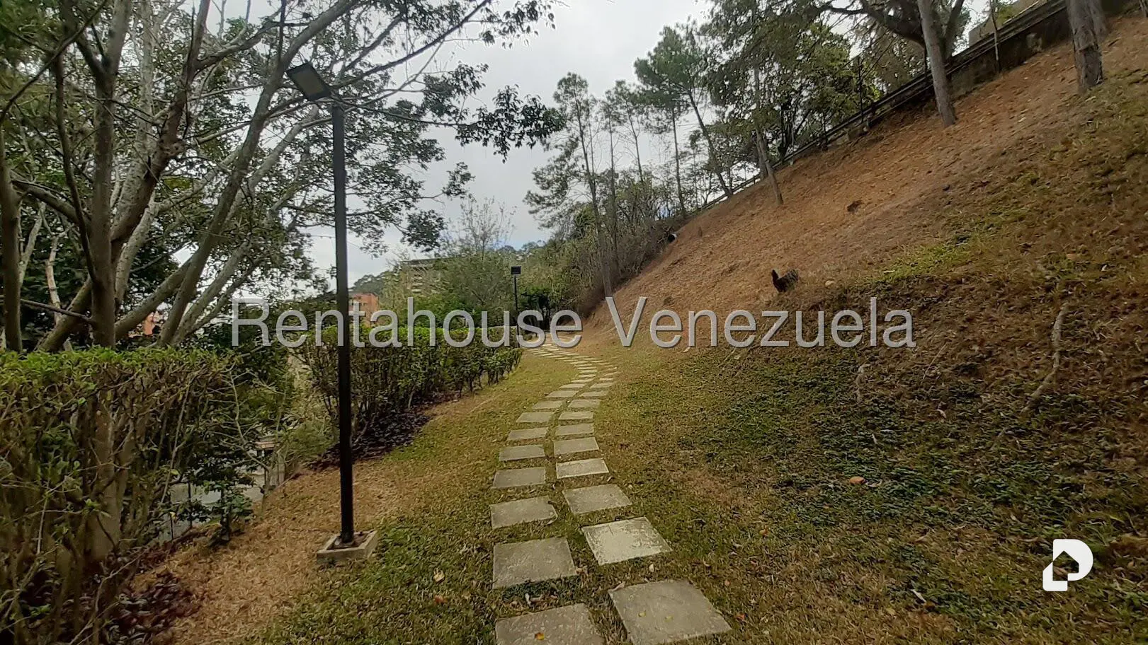 Apartamento en Las Esmeraldas, Caracas – 29