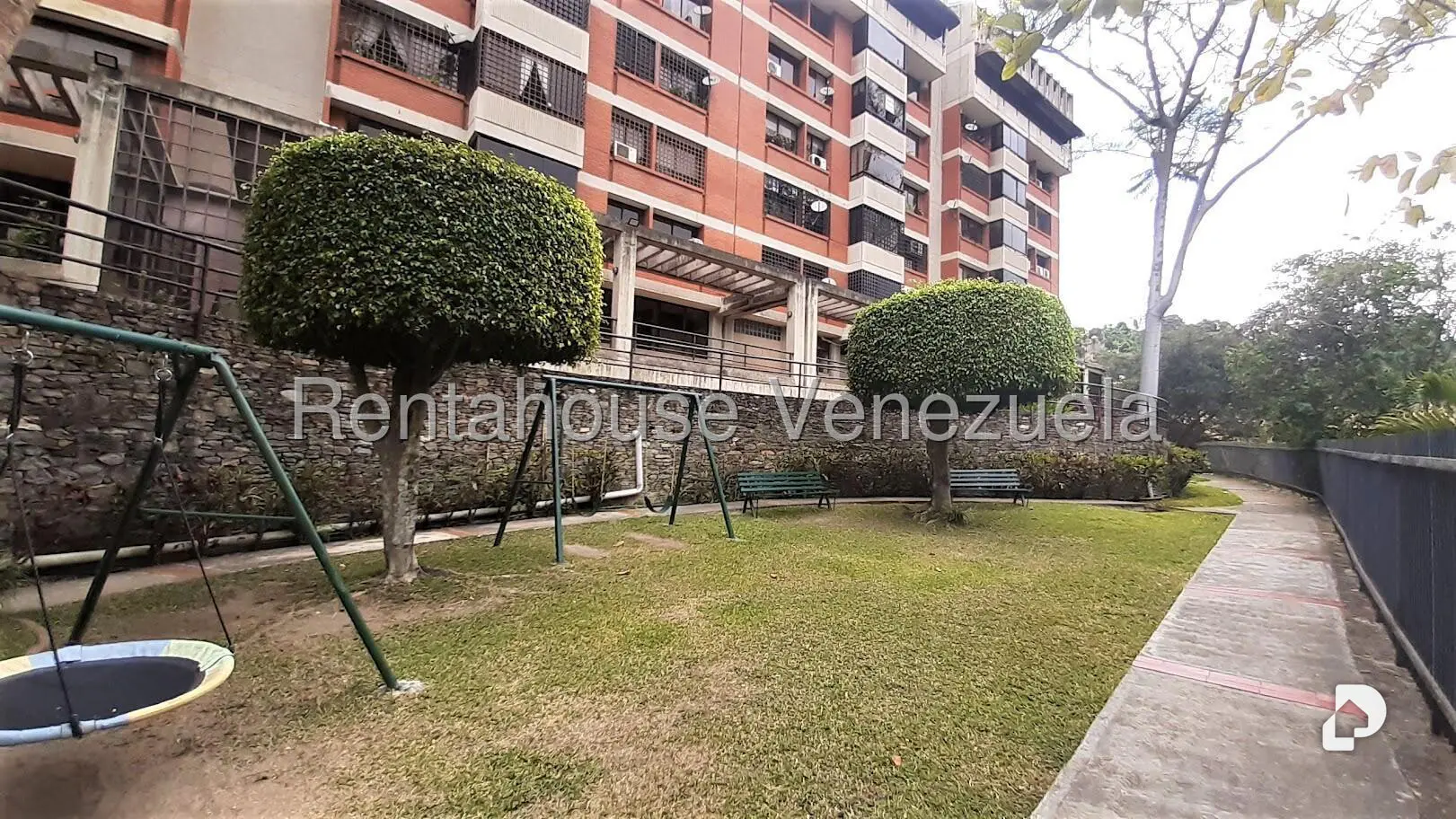 Apartamento en Las Esmeraldas, Caracas – 26
