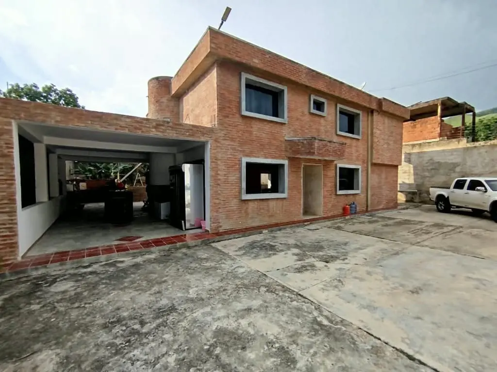 Casa en Colinas de Guataparo, Valencia - 1