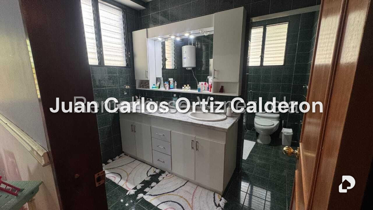 Casa en Colinas del Tamanaco, Caracas – 29