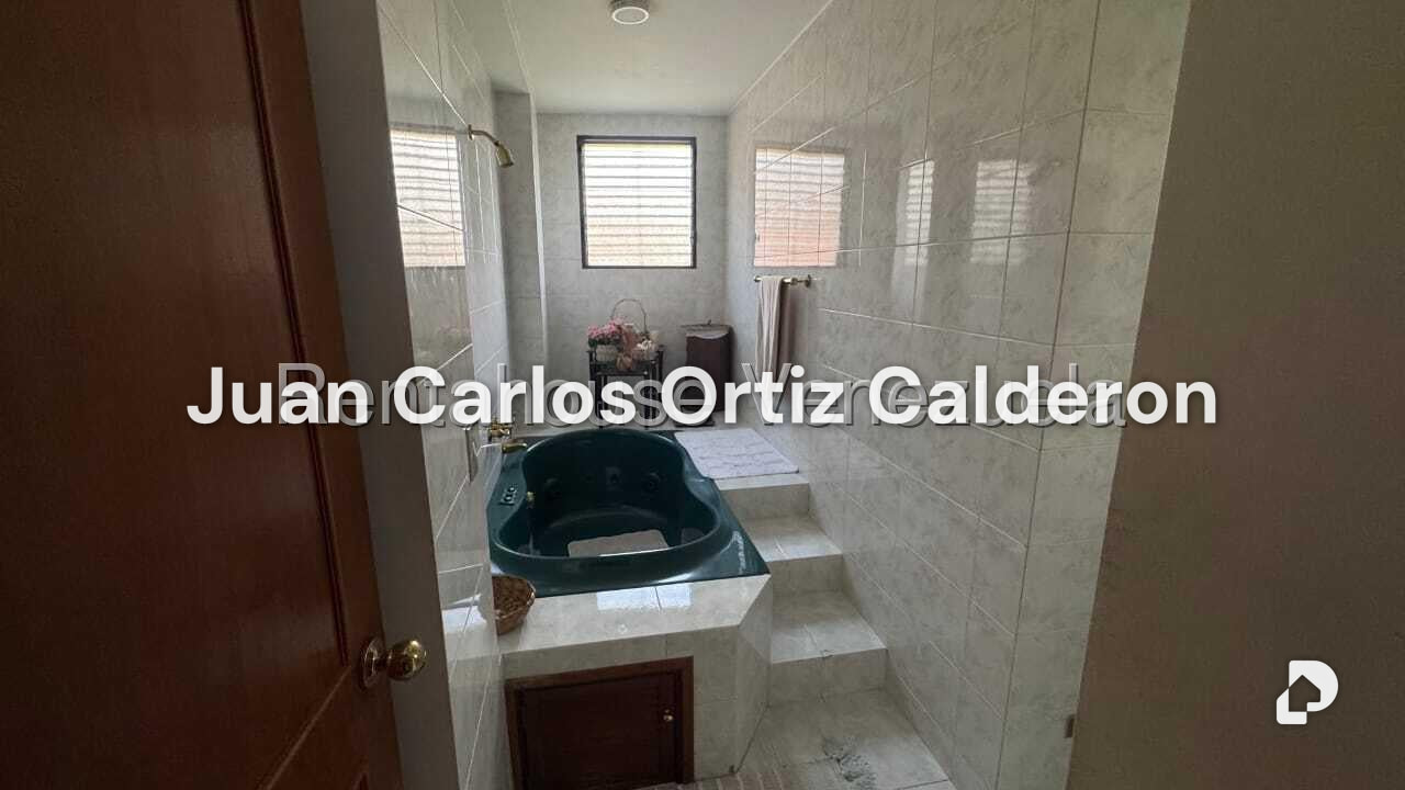 Casa en Colinas del Tamanaco, Caracas – 23