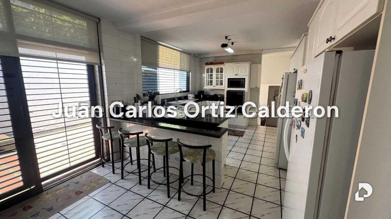 Casa en Colinas del Tamanaco, Caracas – 16