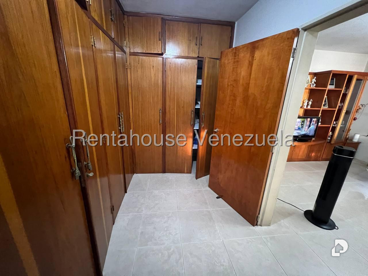 Casa en El Marqués, Caracas – 16