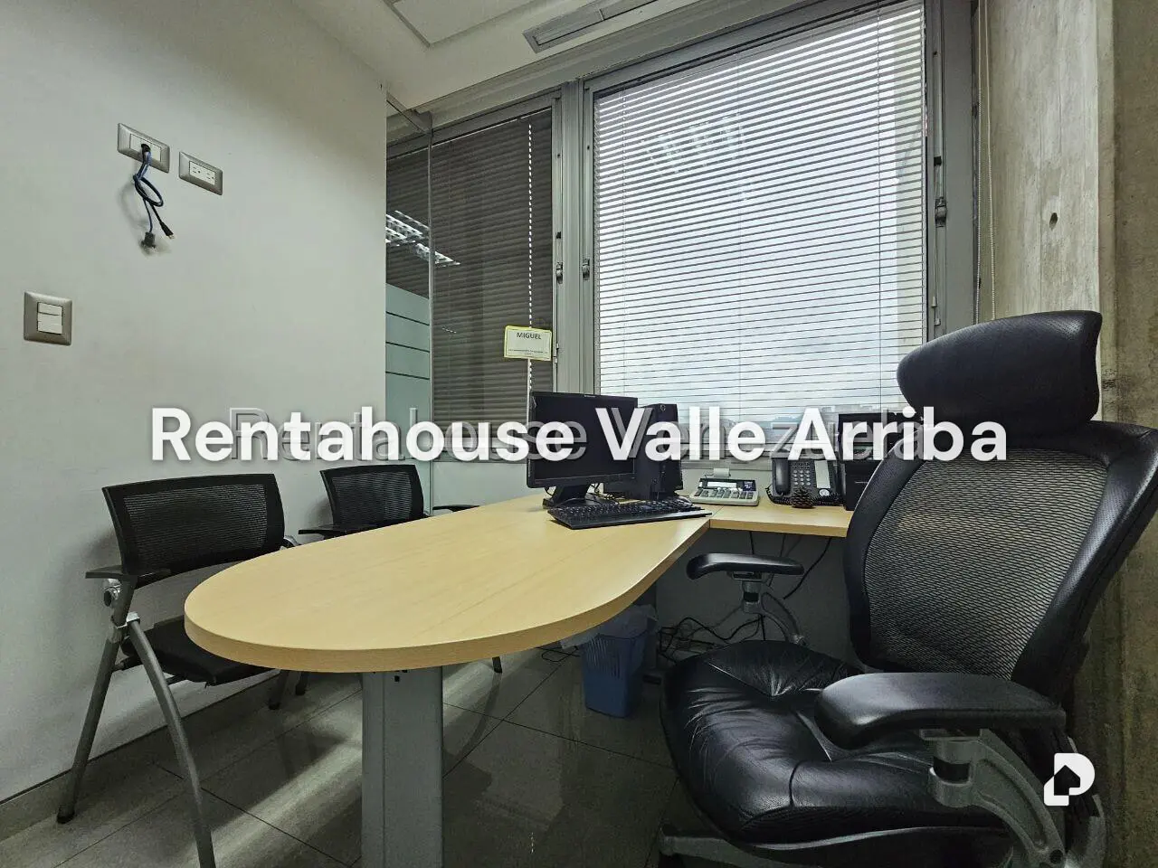 Office in Parroquia La Candelaria, Caracas – 25