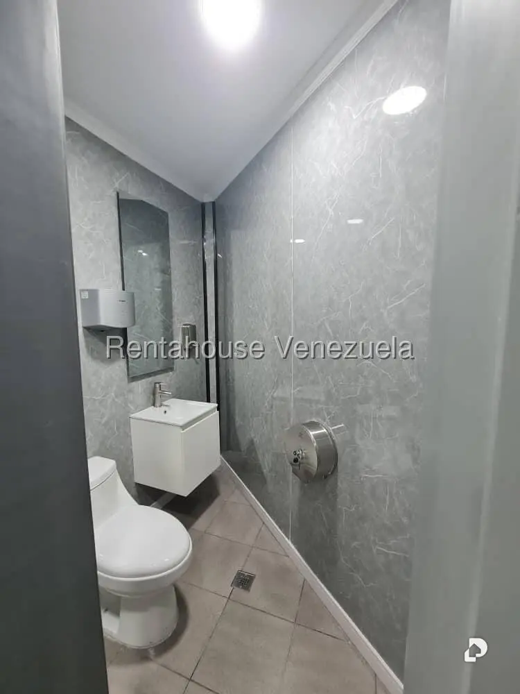 Casa en San Román, Caracas – 12