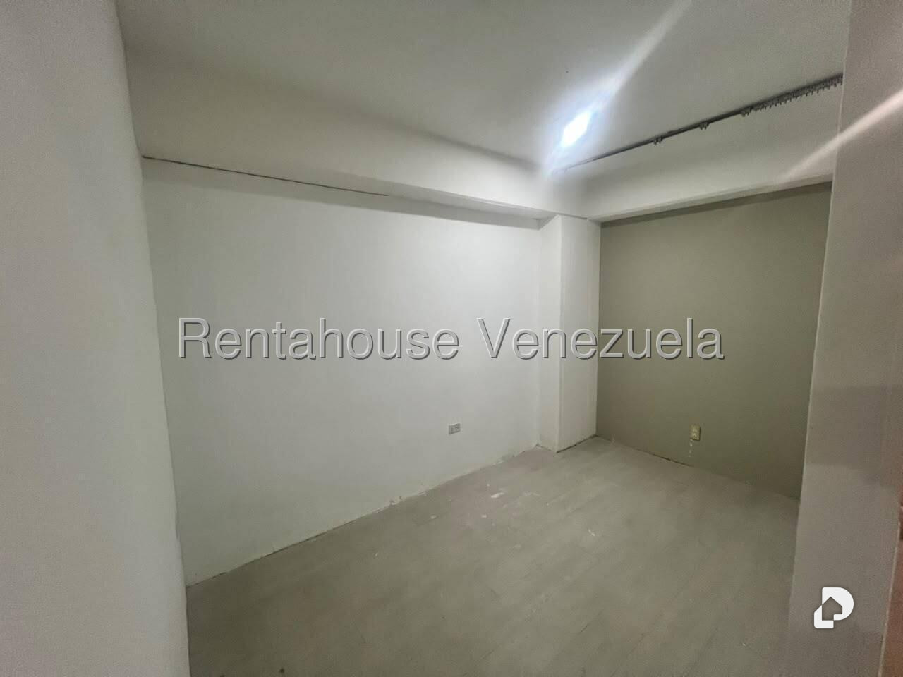 Oficina en San Bernardino, Caracas – 8