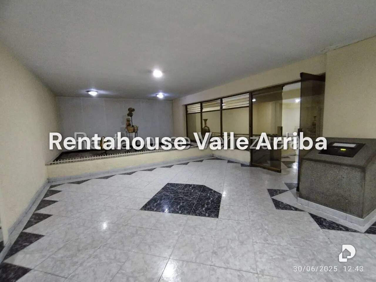Apartamento en El Paraíso, Caracas – 11