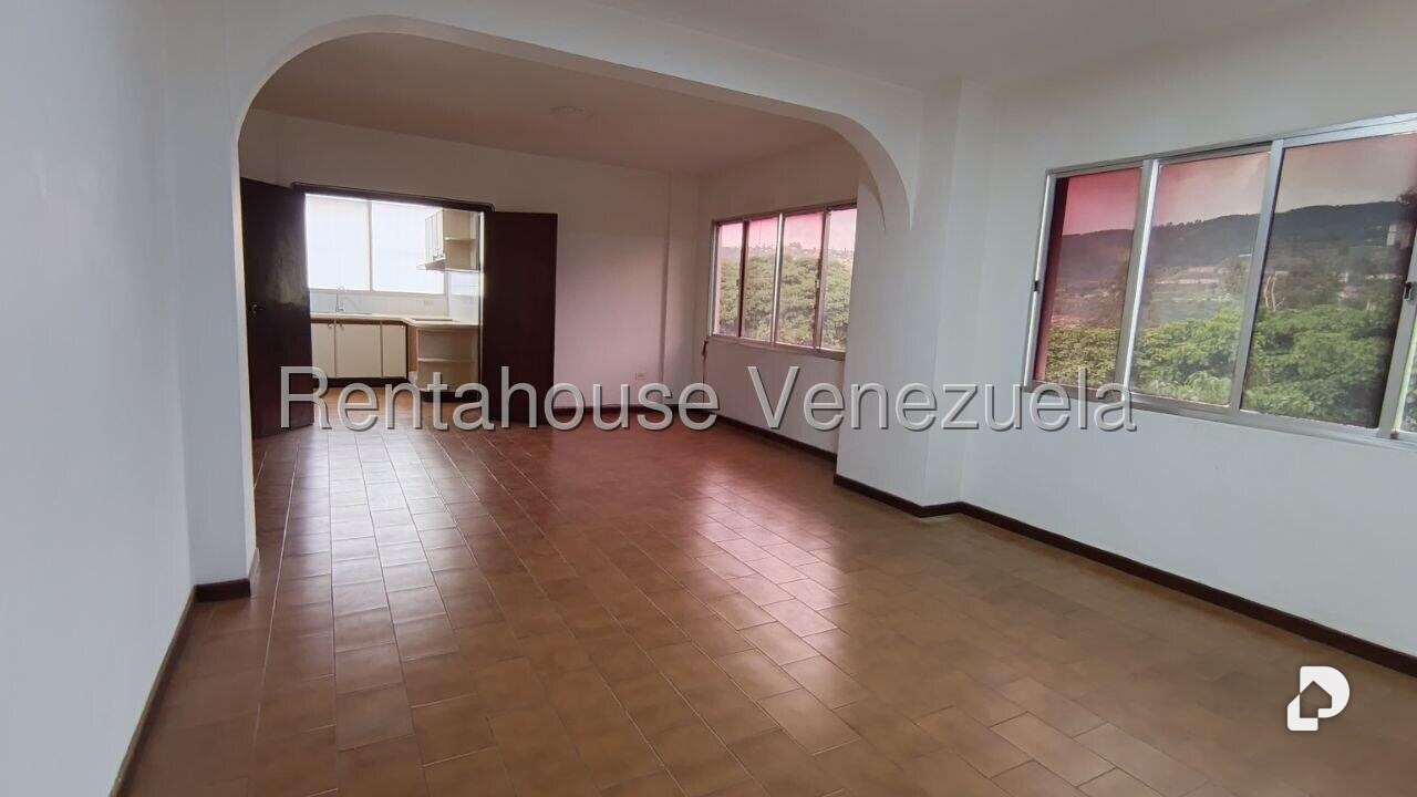 Apartamento en Lomas De La Trinidad, Caracas – 1