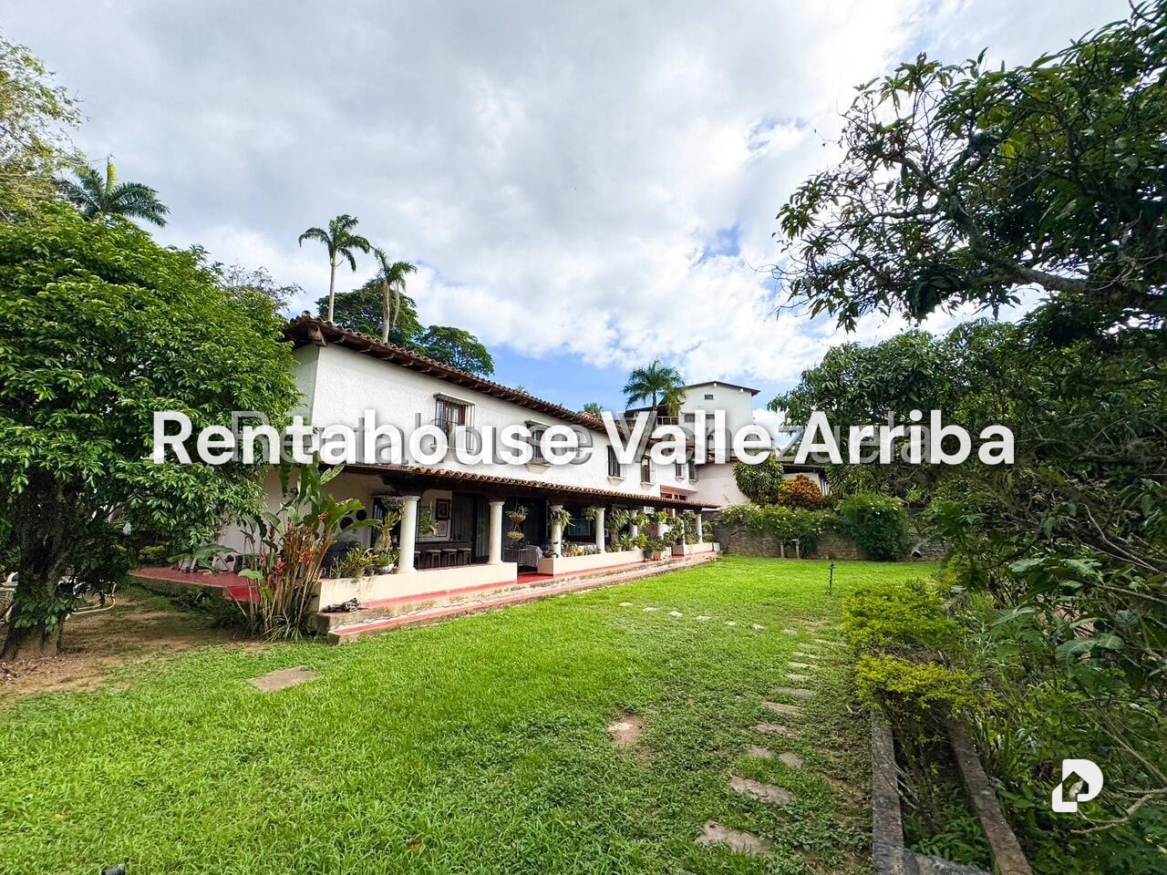 Casa en Cerro Verde, Caracas – 18