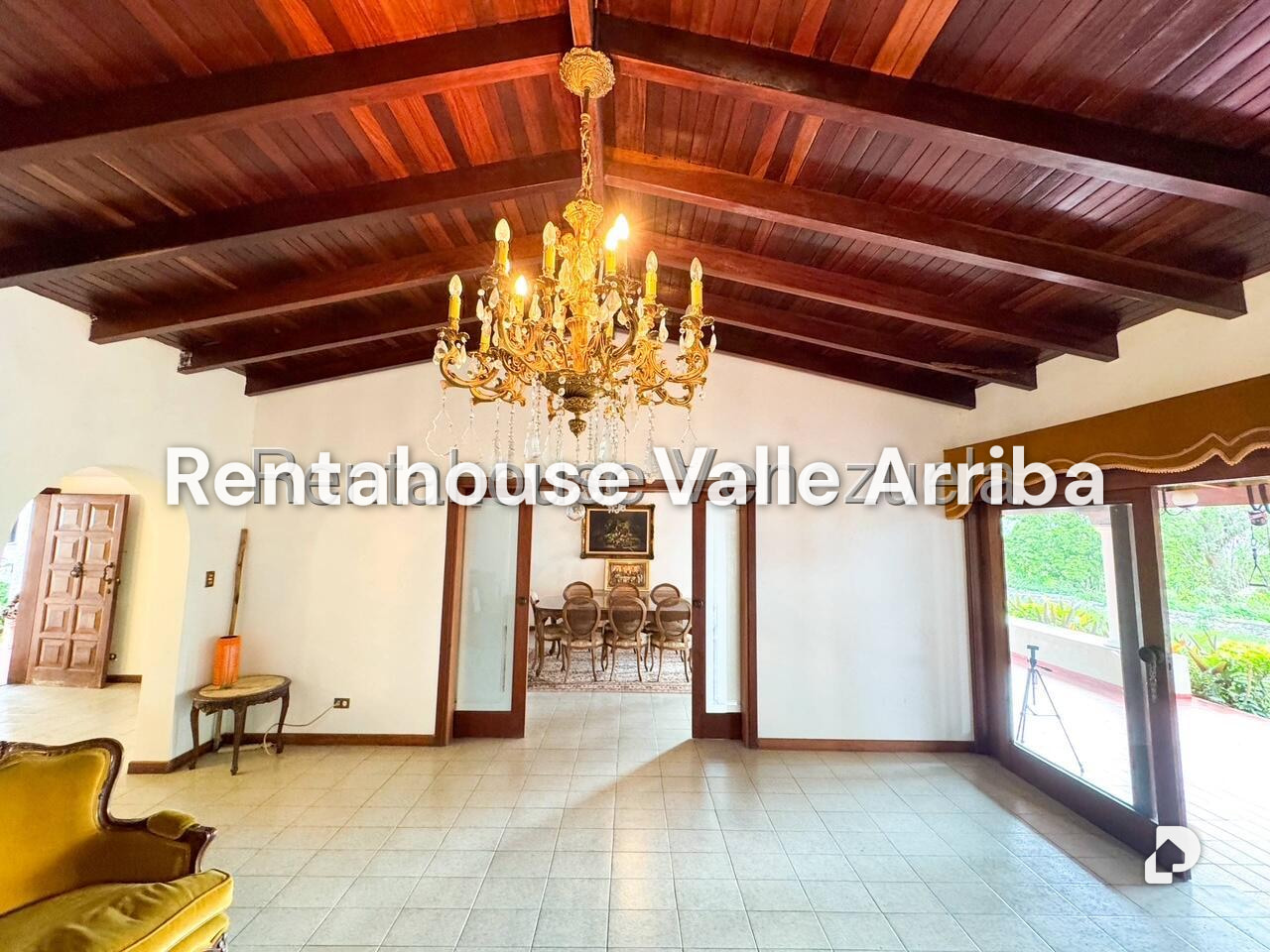 Casa en Cerro Verde, Caracas – 22