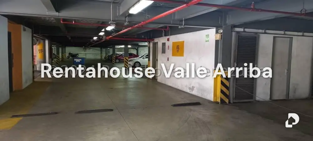 Local comercial en Parroquia La Candelaria, Caracas – 15