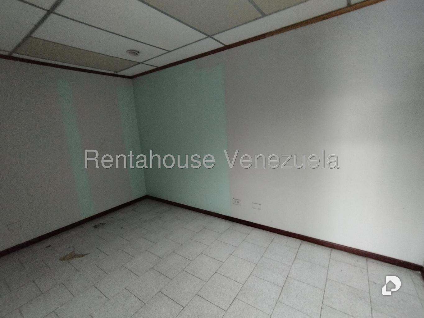 Oficina en Plaza Venezuela, Caracas – 19