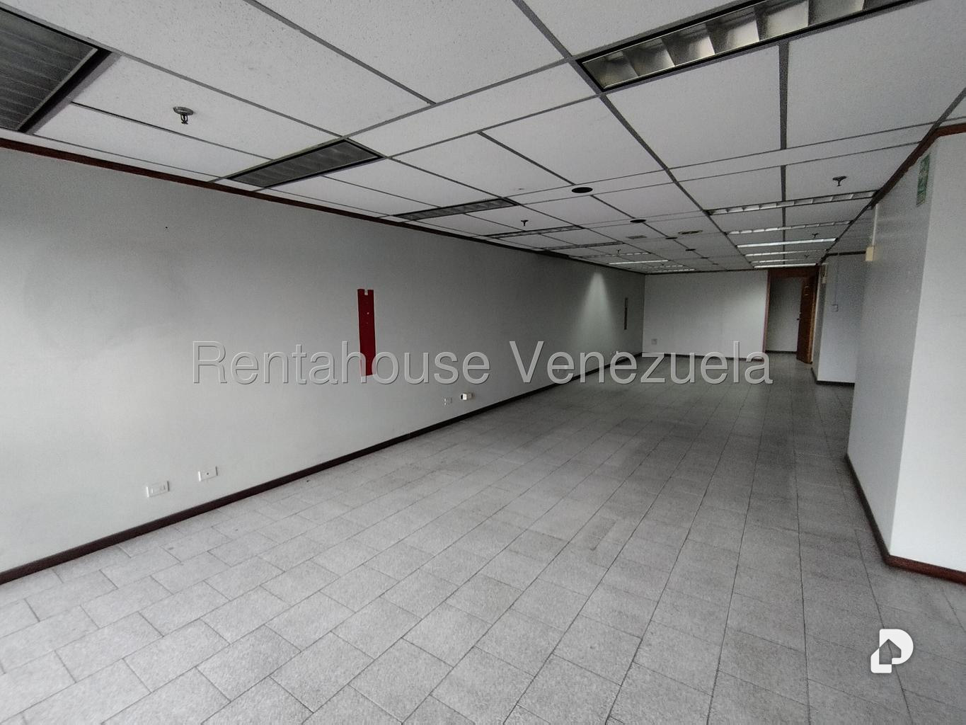 Oficina en Plaza Venezuela, Caracas – 22
