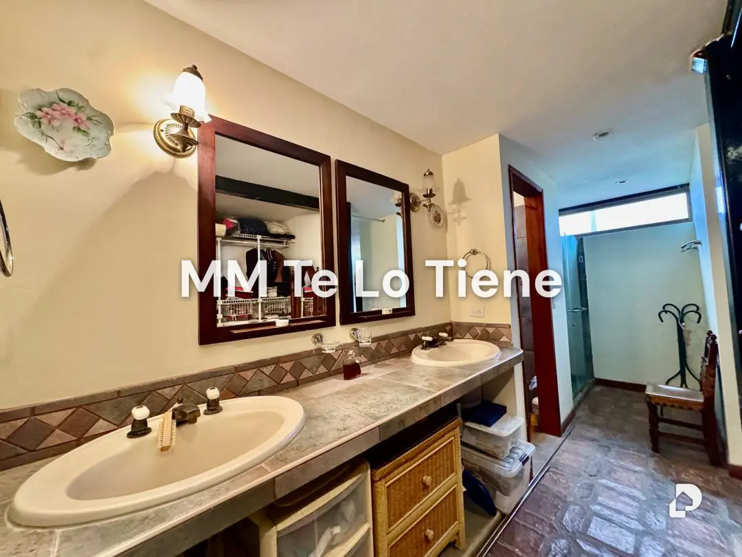 House in La Unión, Caracas – 18