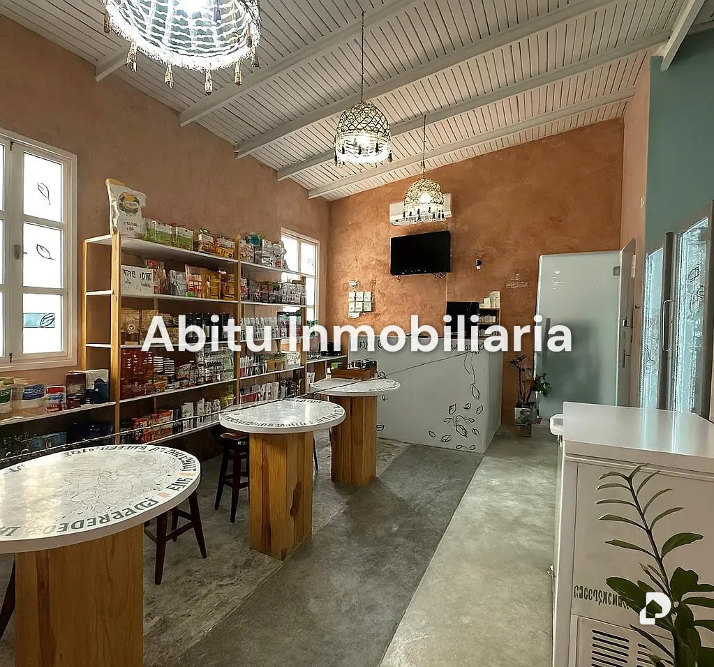 Local comercial en Los Palos Grandes, Caracas – 1