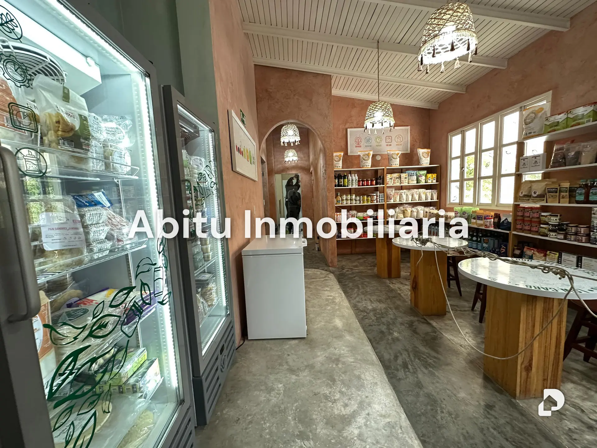 Local comercial en Los Palos Grandes, Caracas – 3
