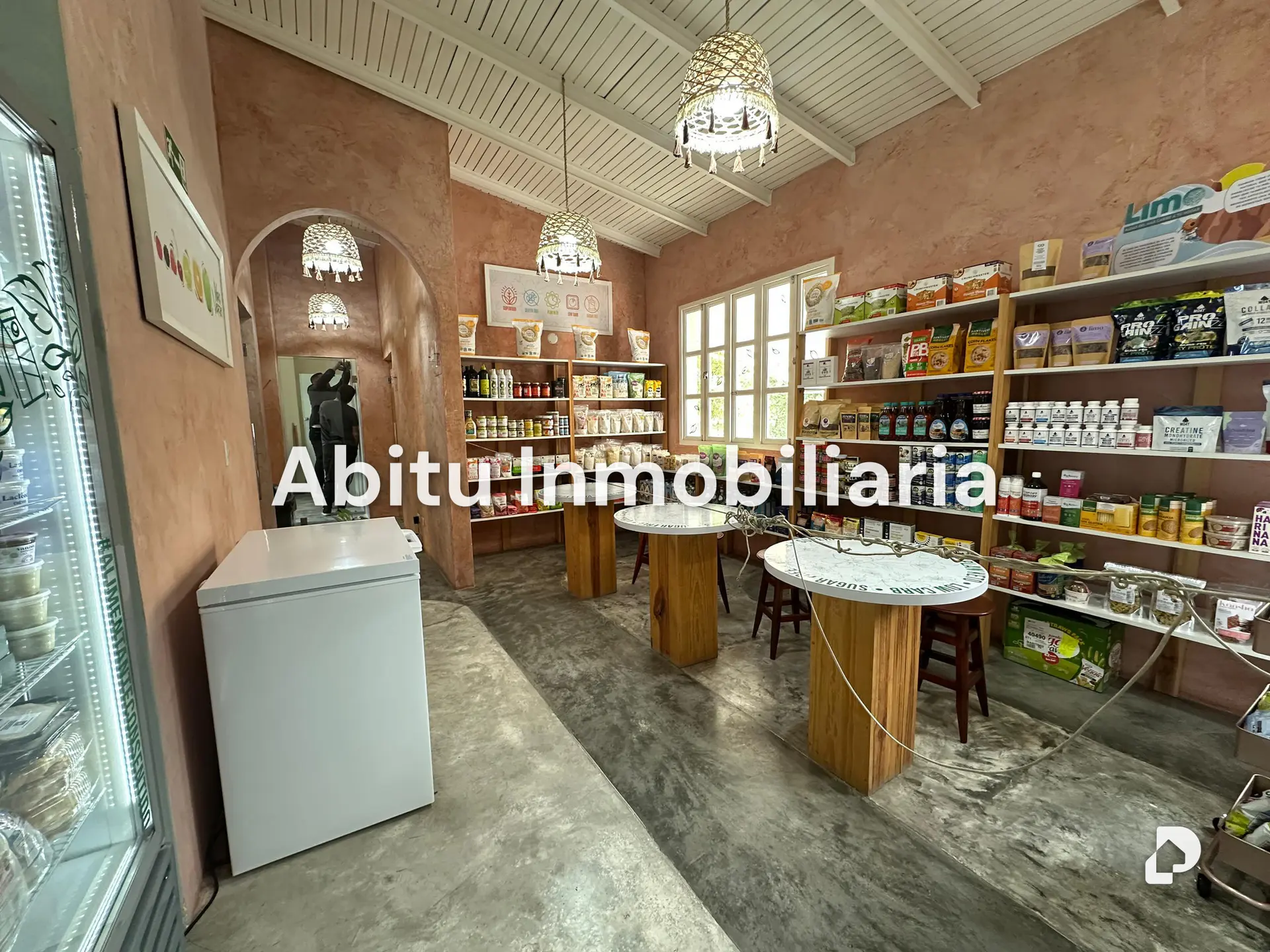 Local comercial en Los Palos Grandes, Caracas – 2