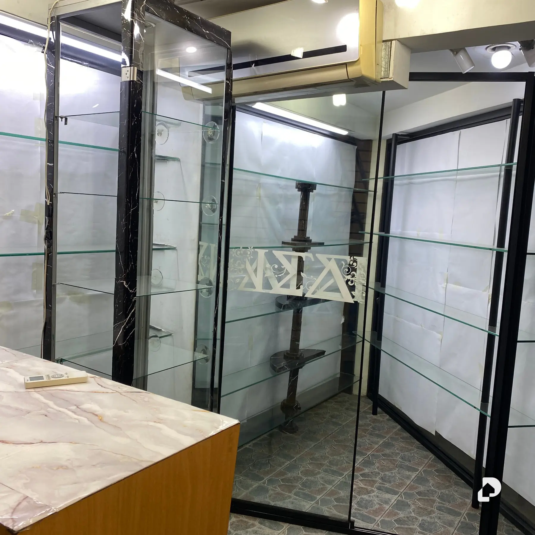 Local comercial en Deyber, Caracas – 4