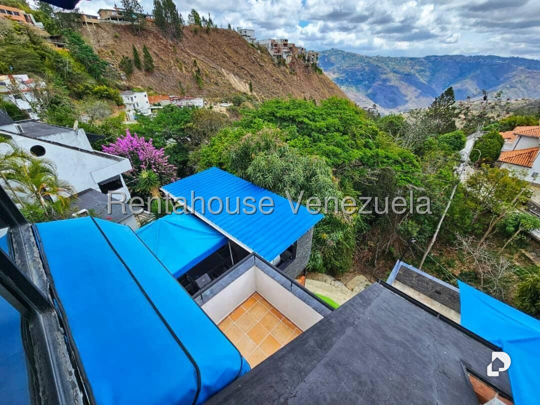 Casa en Lomas de La Lagunita, Caracas – 19