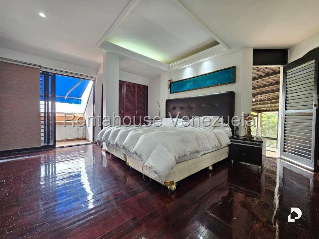 Casa en Lomas de La Lagunita, Caracas – 28