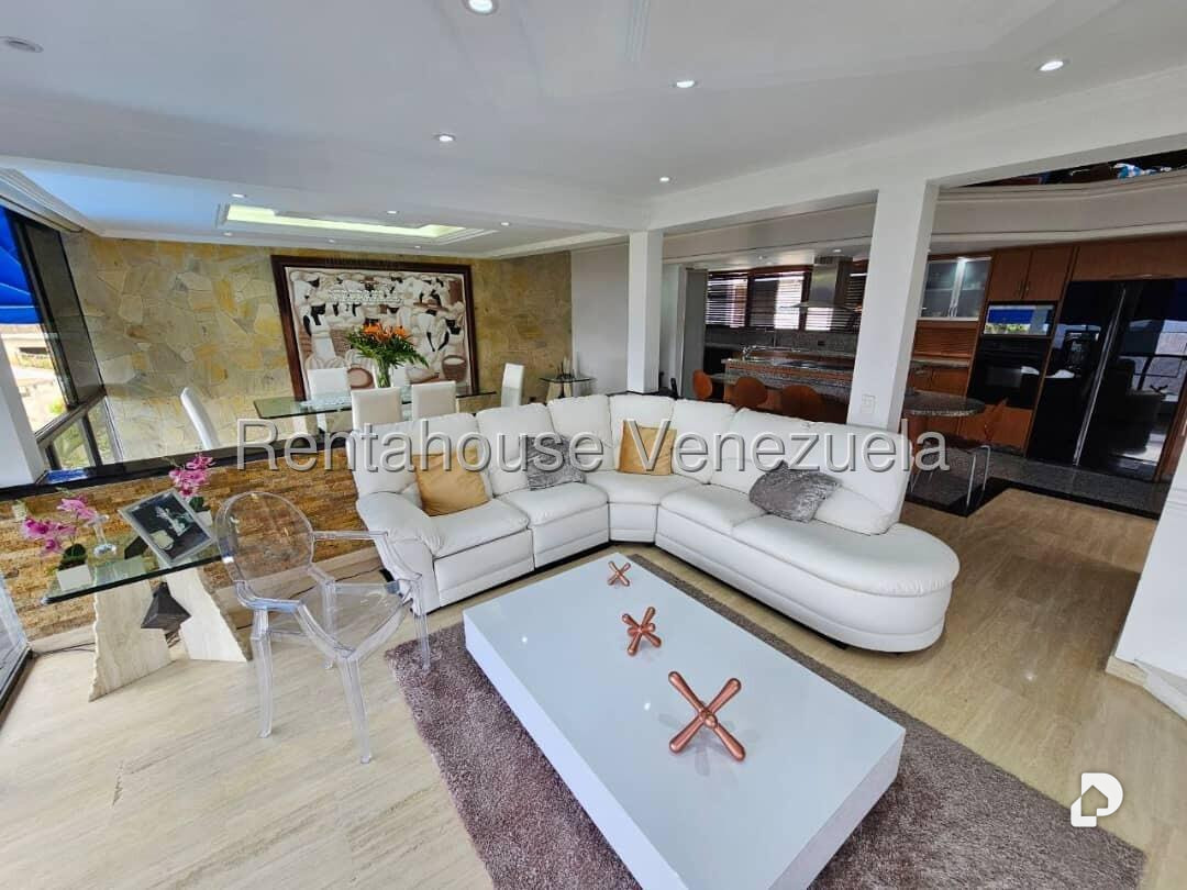 Casa en Lomas de La Lagunita, Caracas – 16