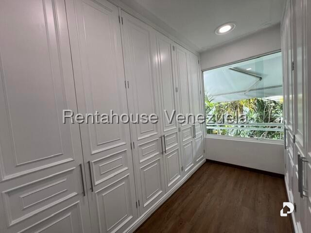 Apartamento en Altamira, Caracas – 16