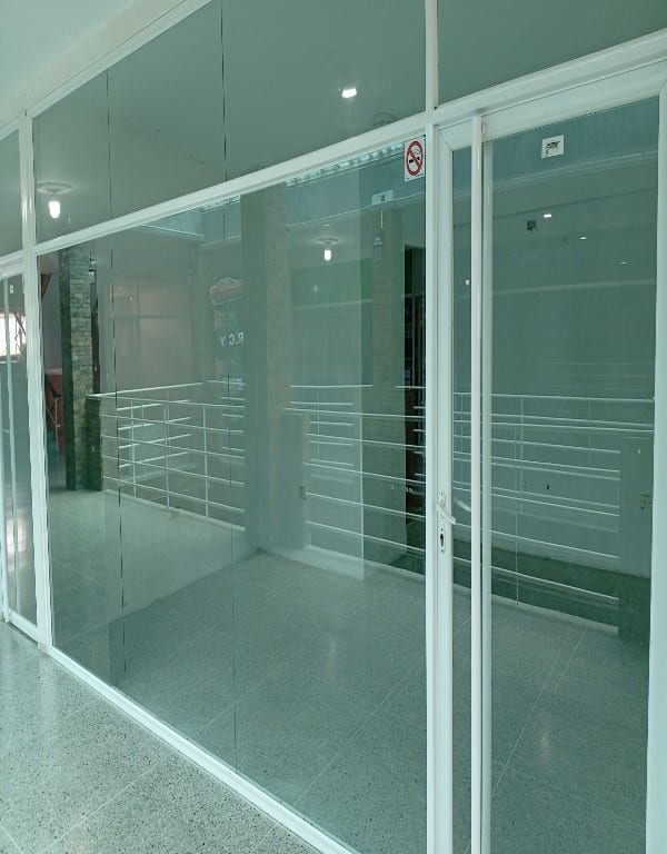 Local comercial en Miguel Angel Cerca de la zona Indu, Barquisimeto - 1