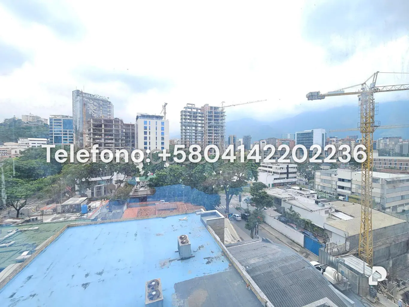 Office in Las Mercedes, Caracas – 9